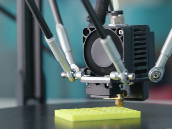 Digitales Assistenzsystem & Werkerführungssystem in der Kunststofftechnik