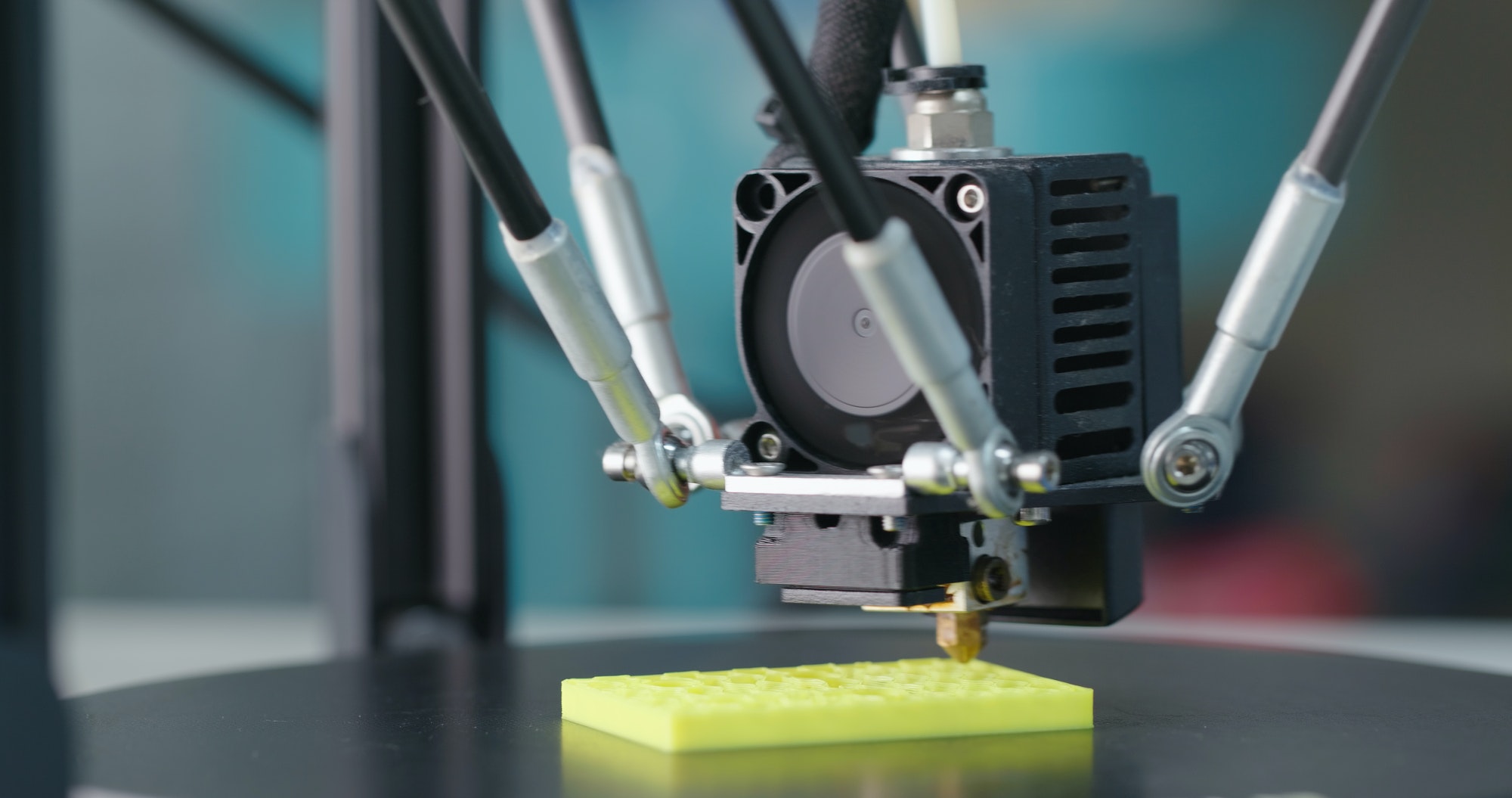 Digitales Assistenzsystem & Werkerführungssystem in der Kunststofftechnik